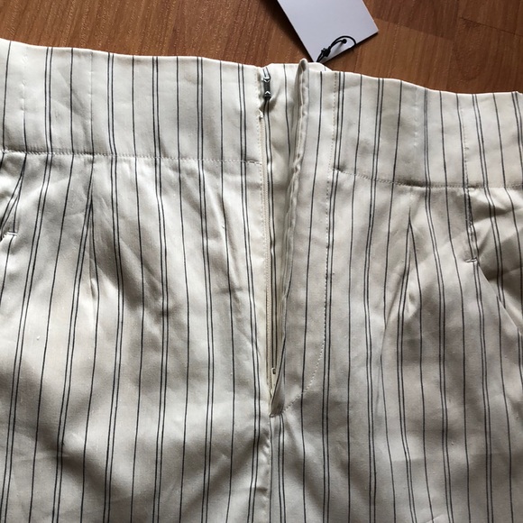 Pinstripe midi side slit linen skirt - Picture 3 of 9